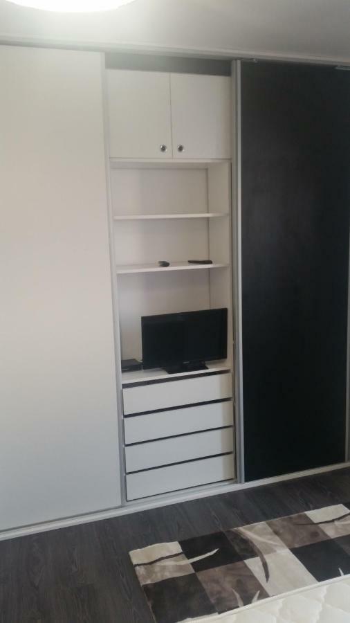 White Black Rooms Hunedoara Zewnętrze zdjęcie